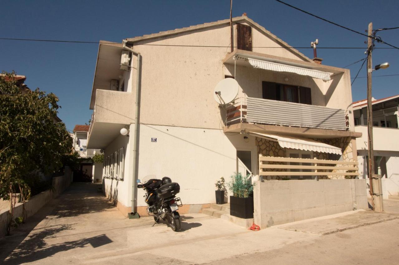 Apartmani Ana Juricev Vodice Водице Екстериор снимка