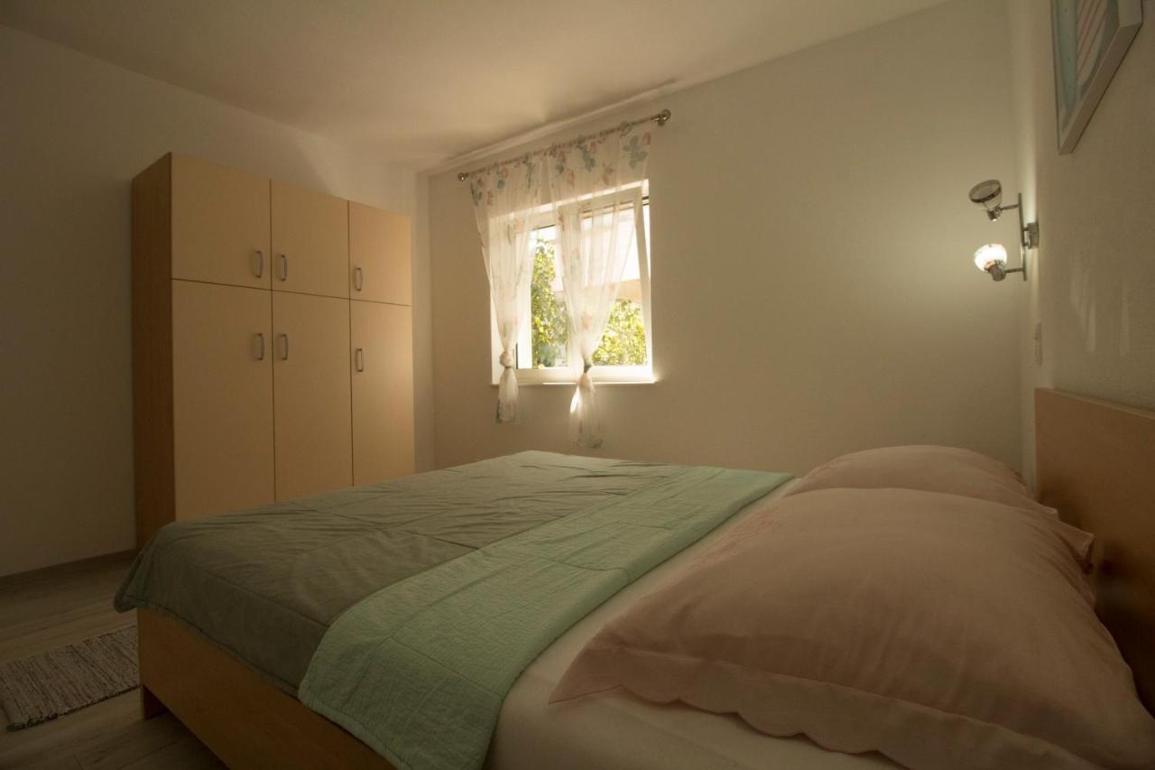 Apartmani Ana Juricev Vodice Водице Екстериор снимка