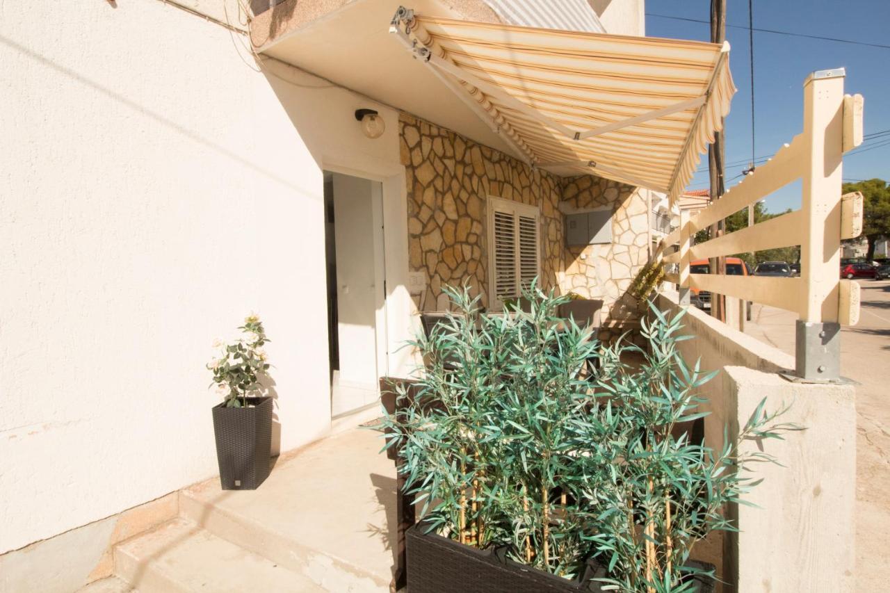 Apartmani Ana Juricev Vodice Водице Екстериор снимка
