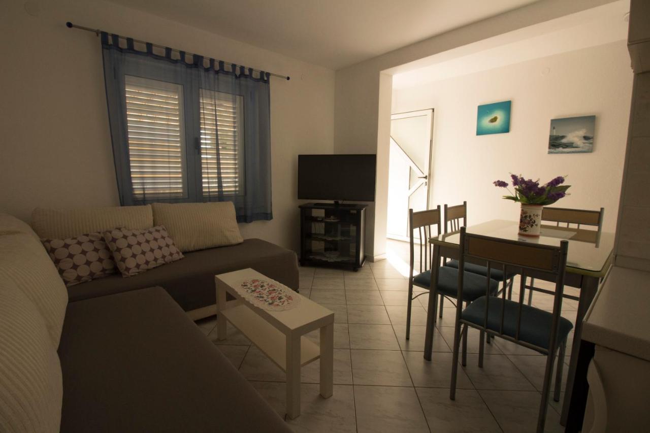 Apartmani Ana Juricev Vodice Водице Екстериор снимка