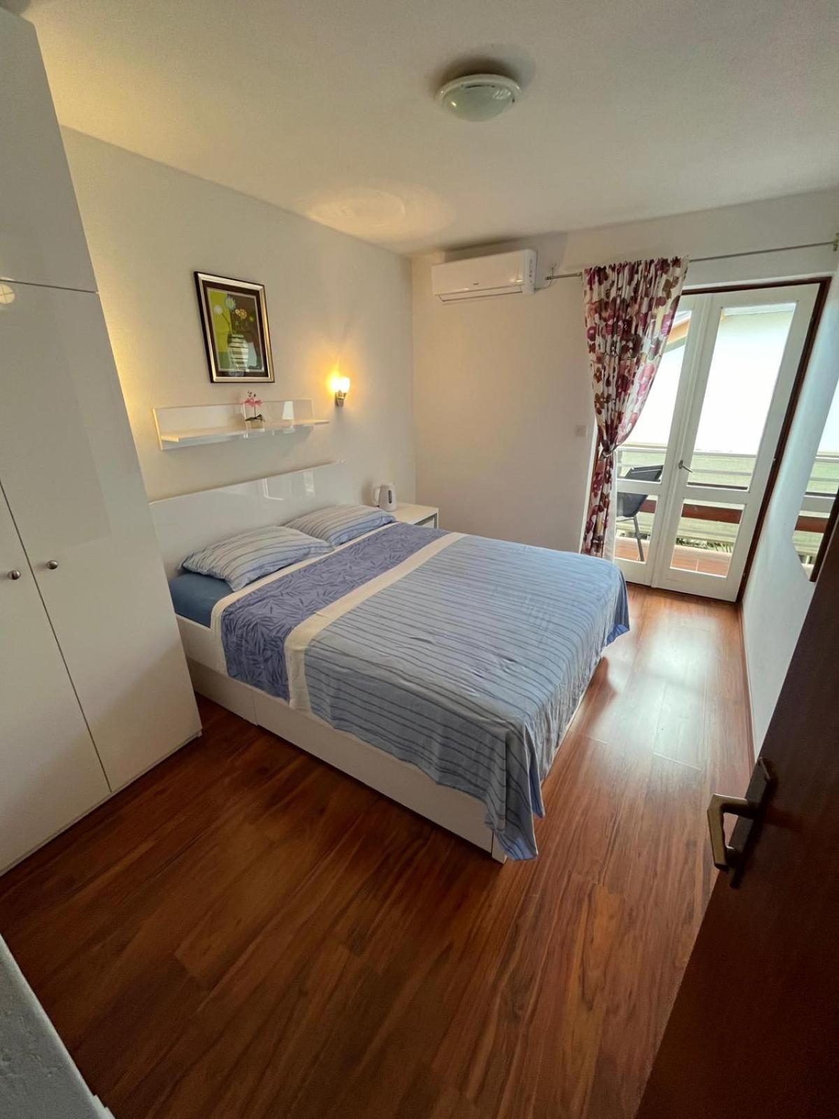 Apartmani Ana Juricev Vodice Водице Екстериор снимка