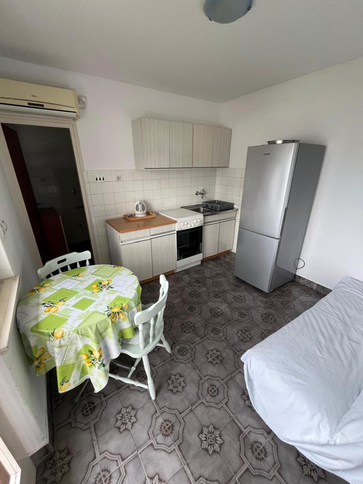 Apartmani Ana Juricev Vodice Водице Екстериор снимка