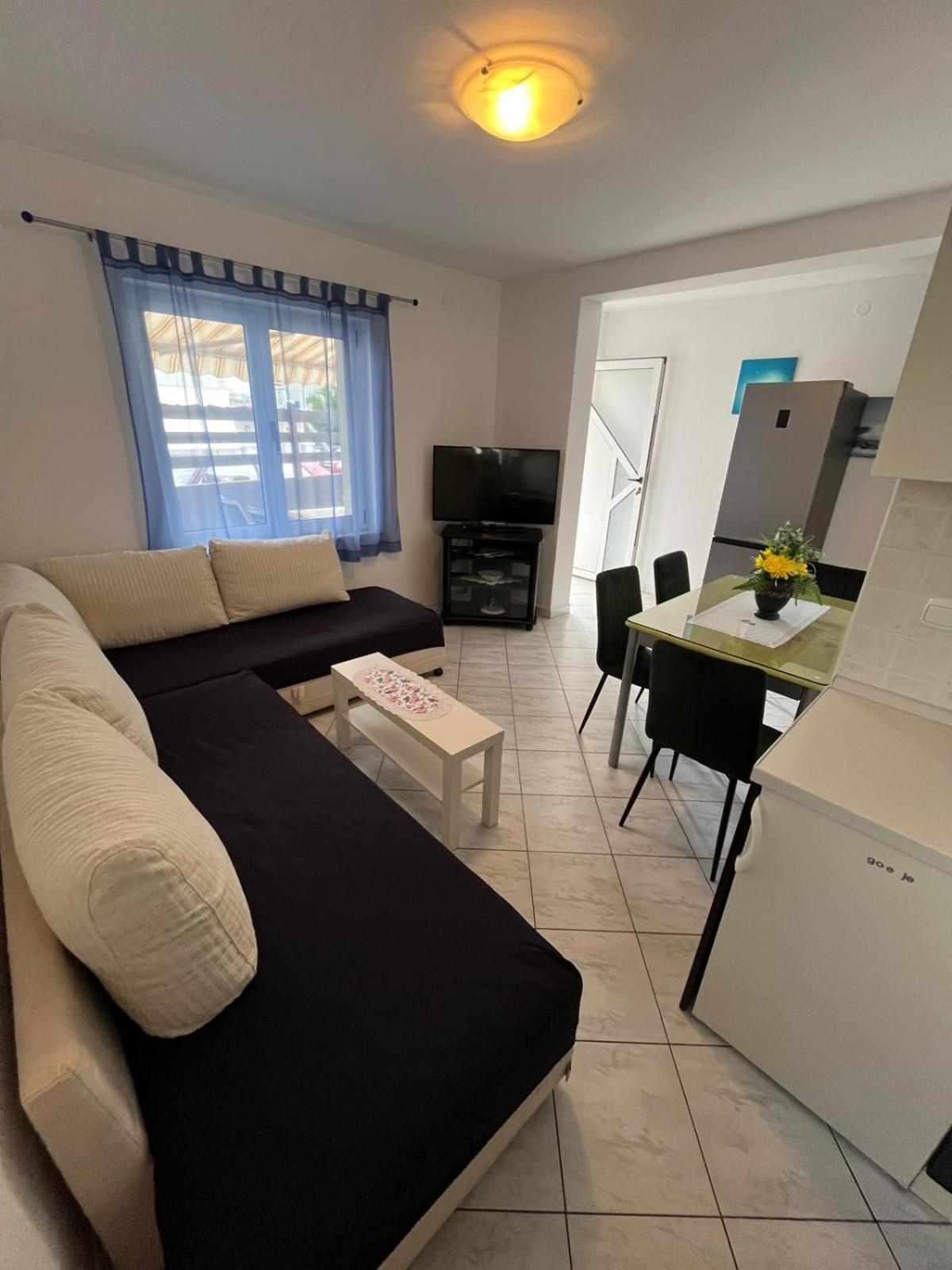 Apartmani Ana Juricev Vodice Водице Екстериор снимка
