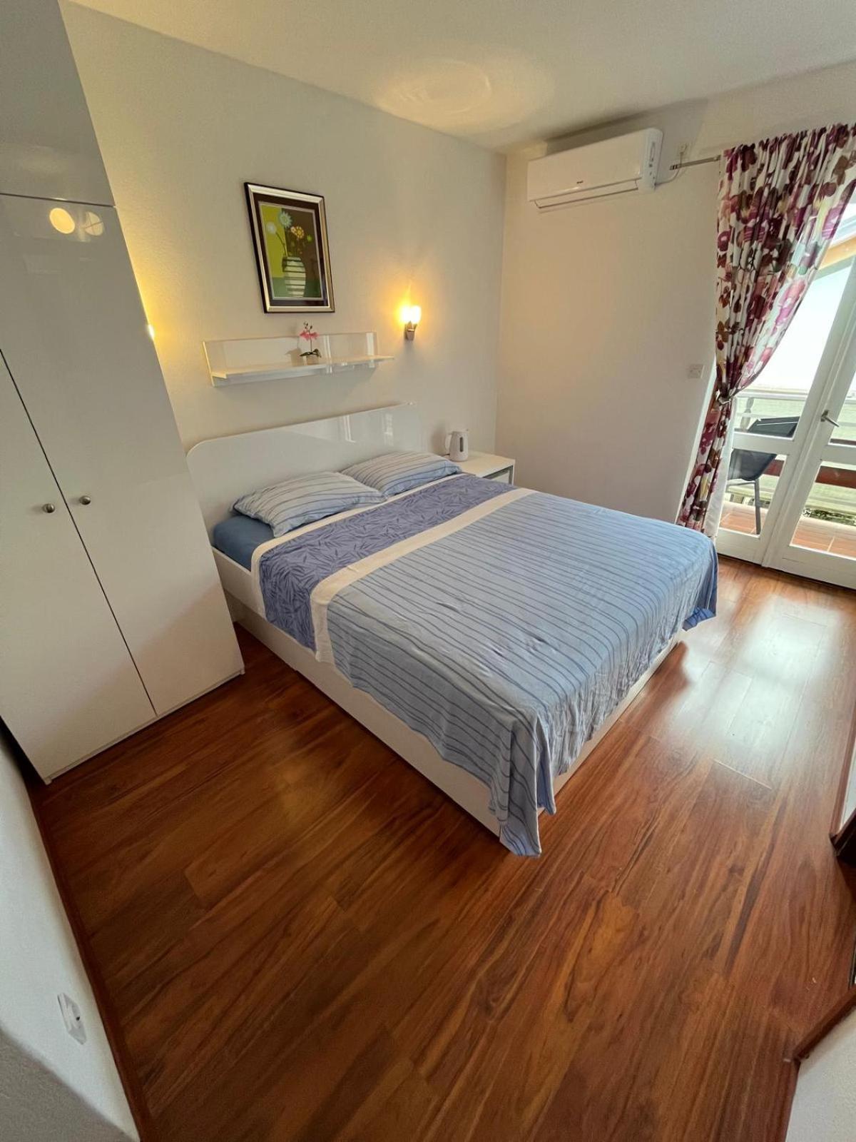 Apartmani Ana Juricev Vodice Водице Екстериор снимка