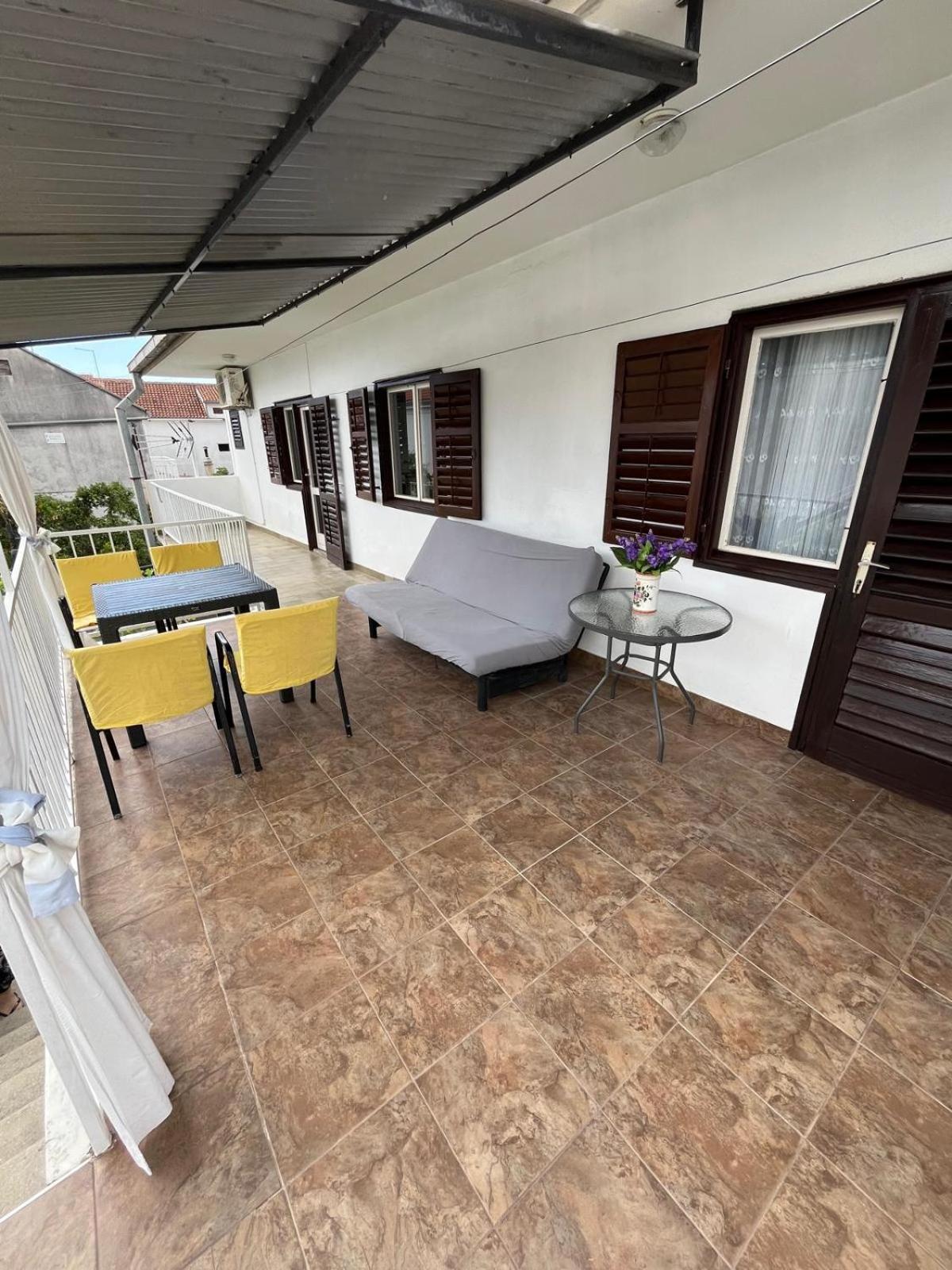 Apartmani Ana Juricev Vodice Водице Екстериор снимка