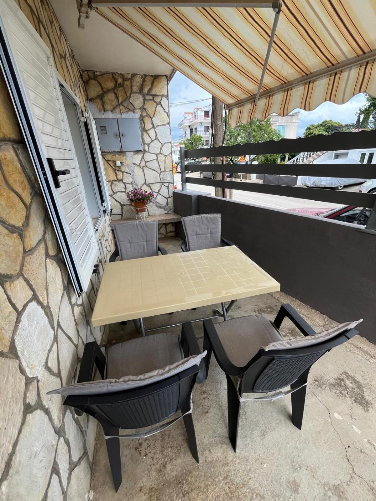 Apartmani Ana Juricev Vodice Водице Екстериор снимка
