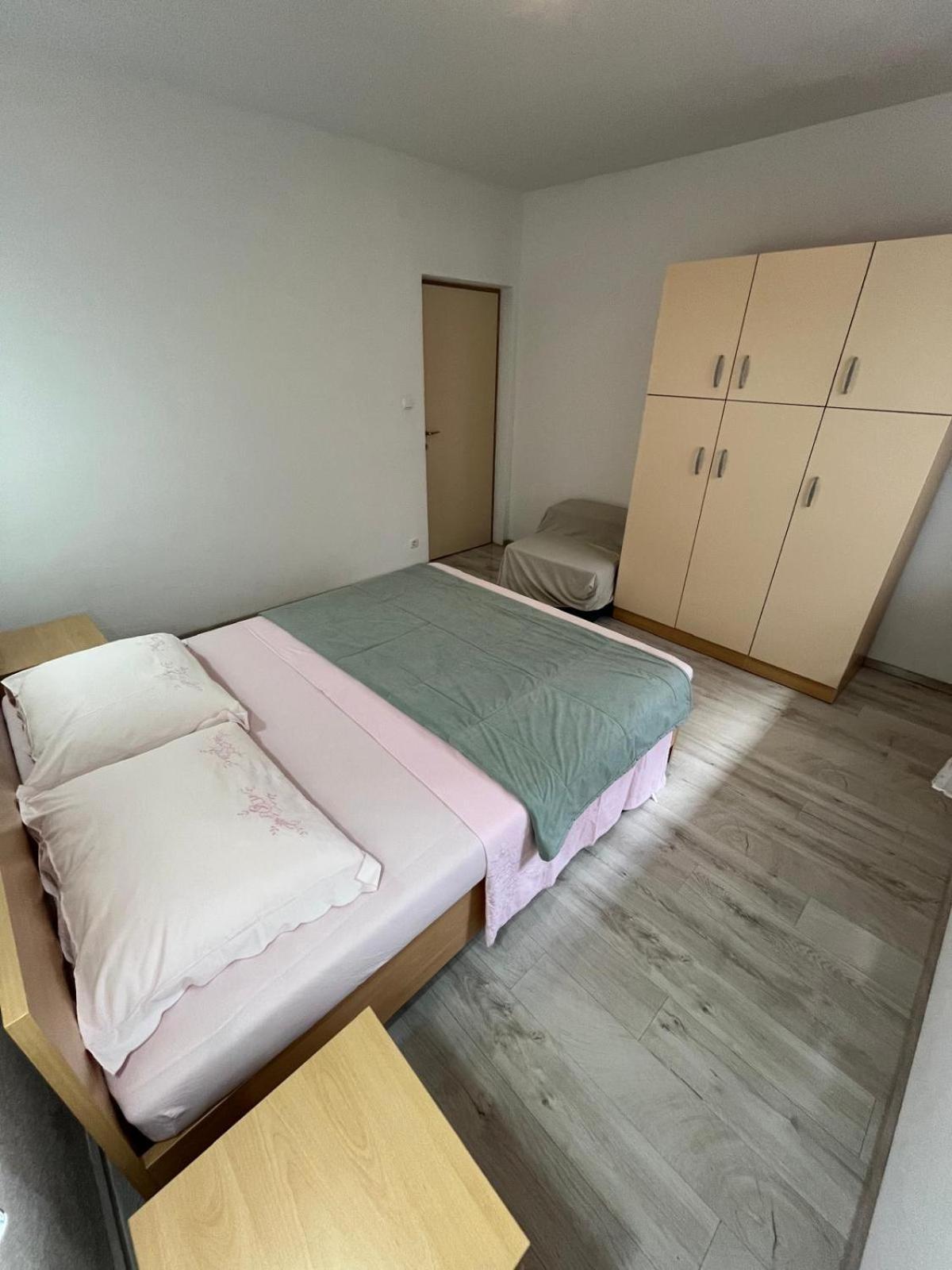 Apartmani Ana Juricev Vodice Водице Екстериор снимка