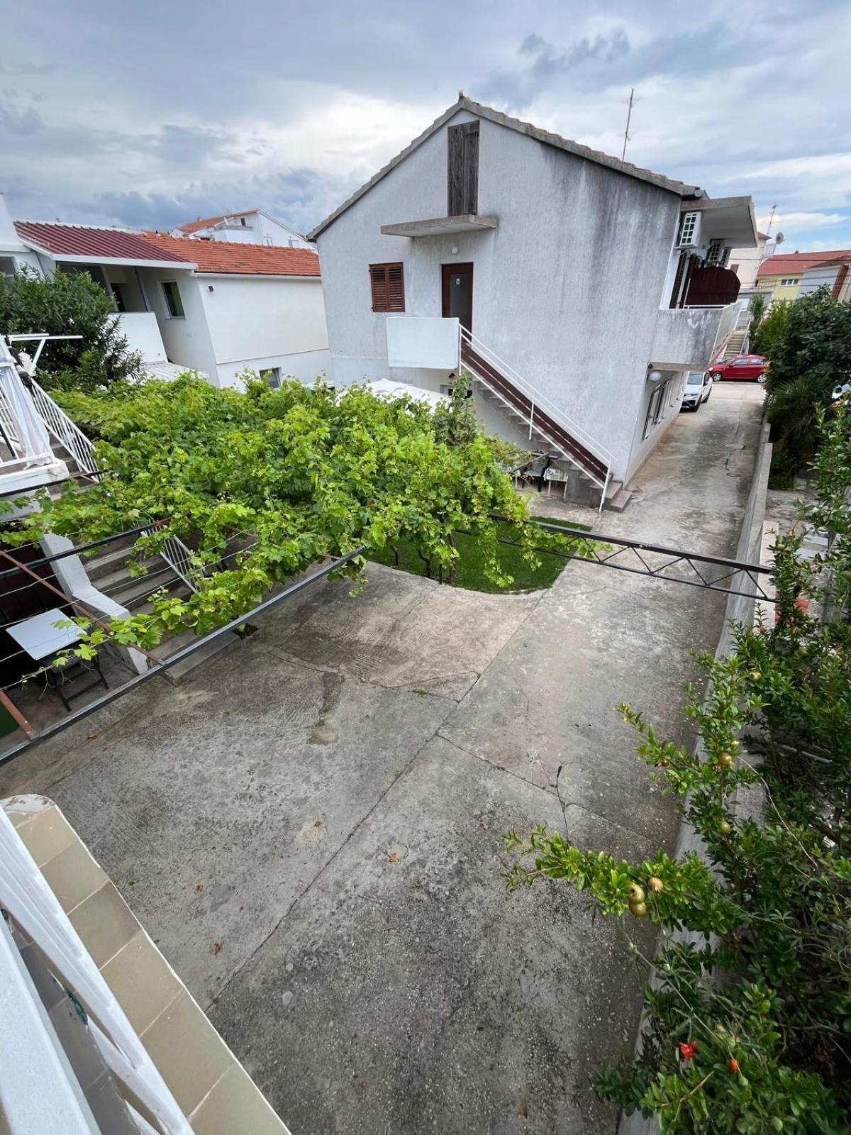Apartmani Ana Juricev Vodice Водице Екстериор снимка