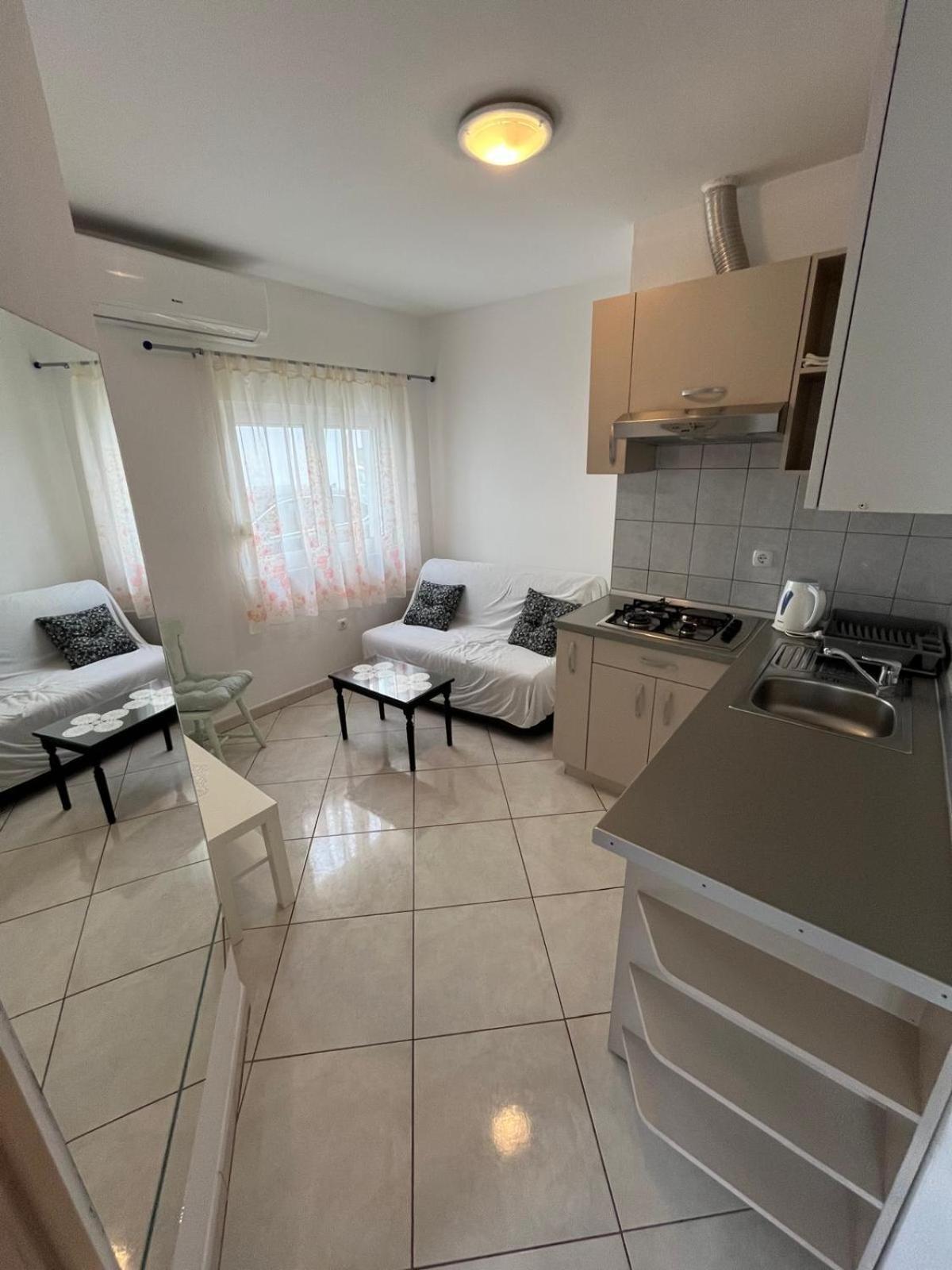 Apartmani Ana Juricev Vodice Водице Екстериор снимка