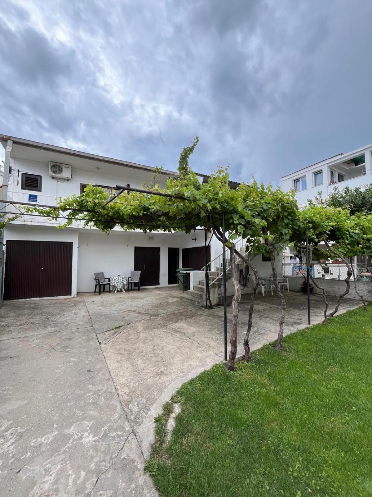 Apartmani Ana Juricev Vodice Водице Екстериор снимка